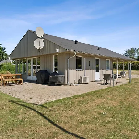 Сasa de vacaciones Charming Near And Nature Brenderup